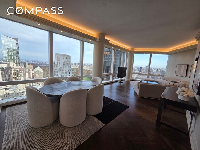 Foto del edificio - 80 Columbus Cir