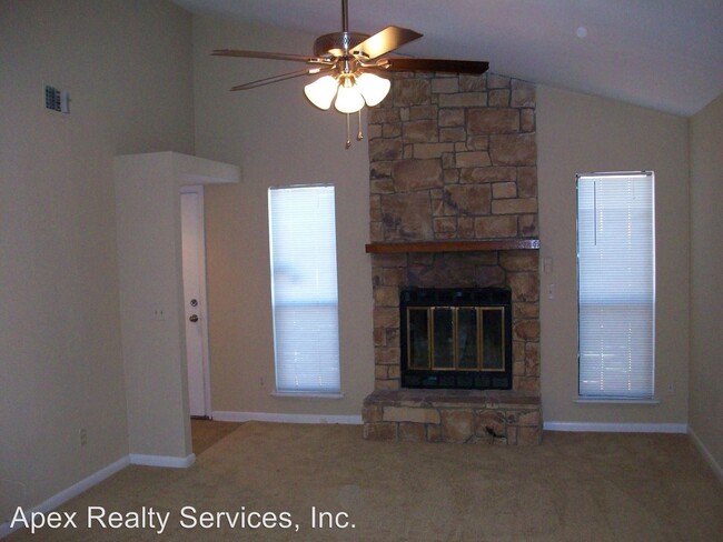 Building Photo - 2 br, 2 bath House - 810 Libra Street