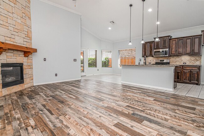 Foto del edificio - 6408 Hall of Fame Blvd