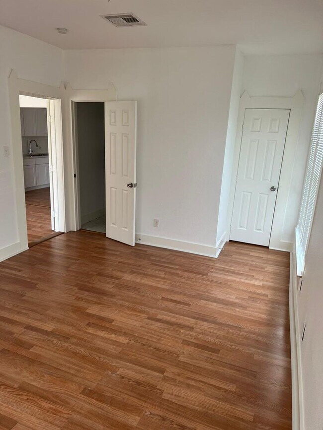 Foto del edificio - 1030 Sherman St