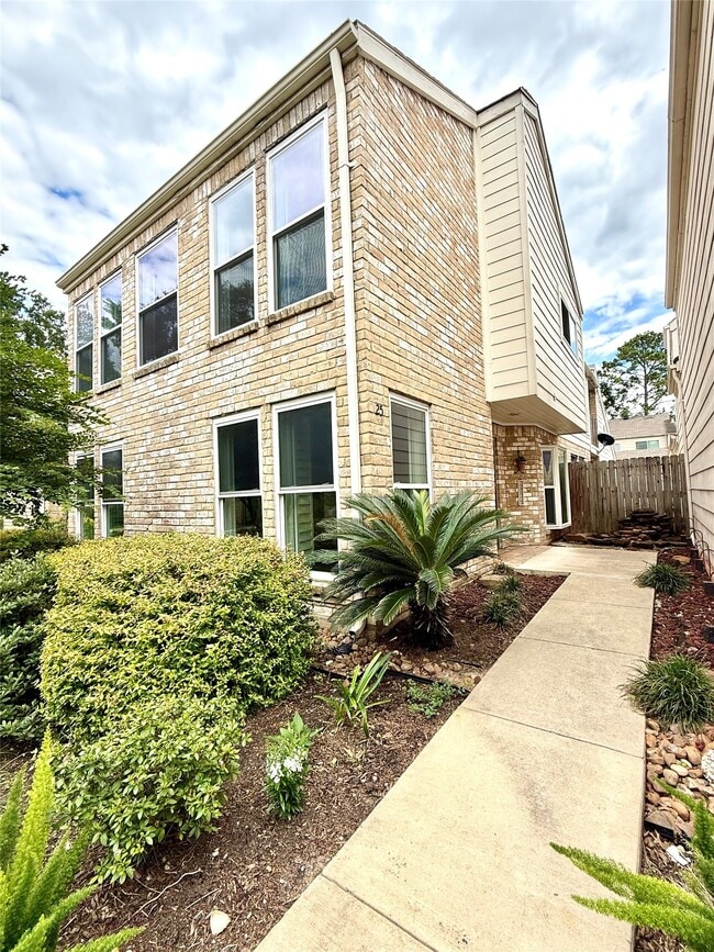 Building Photo - 12625 Memorial Dr