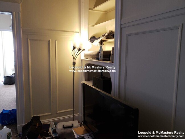 Foto del edificio - 1124 Commonwealth Ave