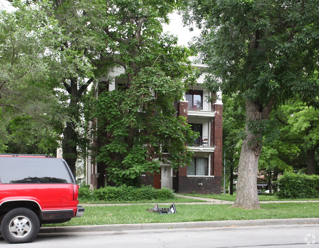 Building Photo - 2725-2727 Benton Blvd