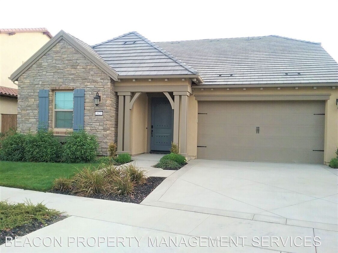 Primary Photo - 3 br, 2 bath House - 3020 RADIANCE STREET