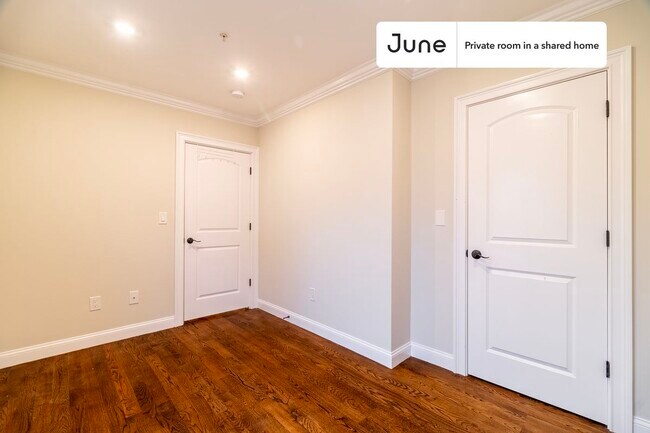 Foto del edificio - Room in Shared 4 bed/1.5 bath home