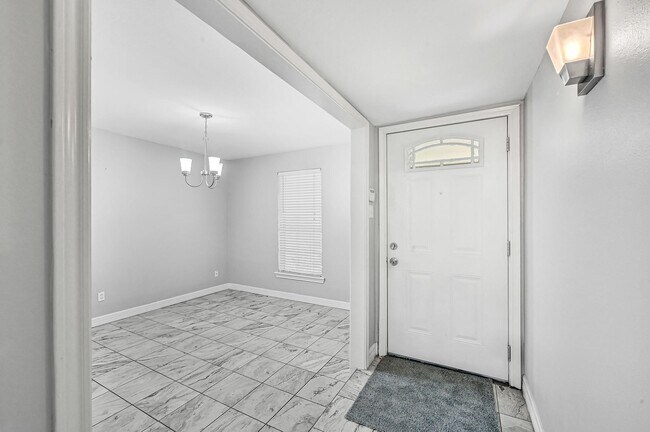 Foto del edificio - 9339 Deanwood St