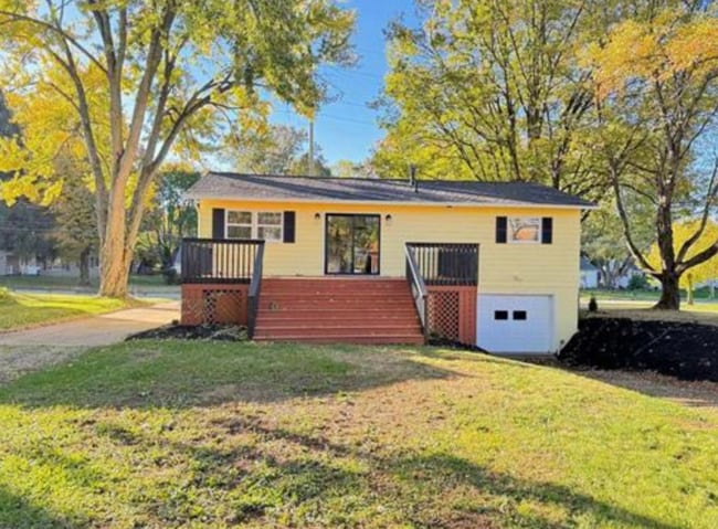 Building Photo - 154 W Good Ave