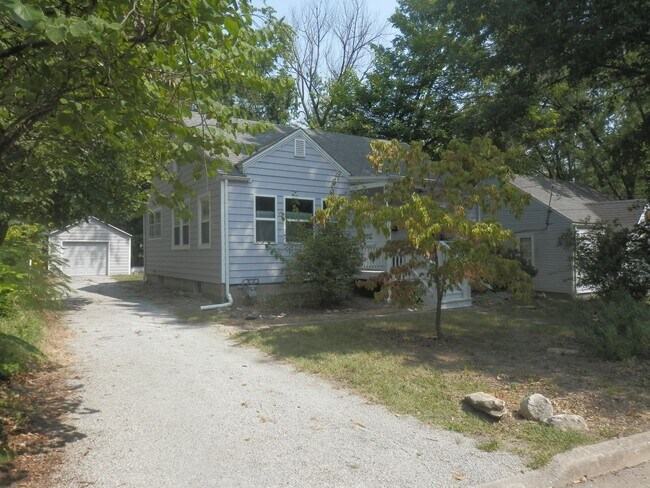 Foto del edificio - Quaint 2 Bed/1.5 Bath House