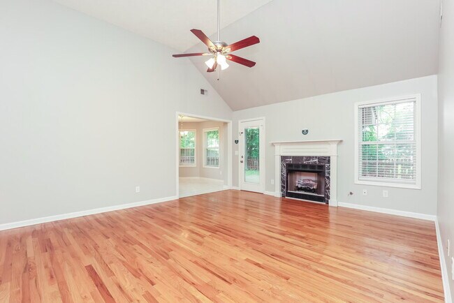 Foto del edificio - 7004 Bridgewater Dr