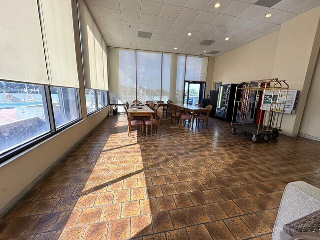 Building Photo - 5838 Collins Ave