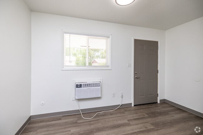 Studio - 500 SF - Caspian Village
