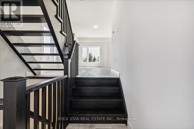 Building Photo - 3 Southam Ln