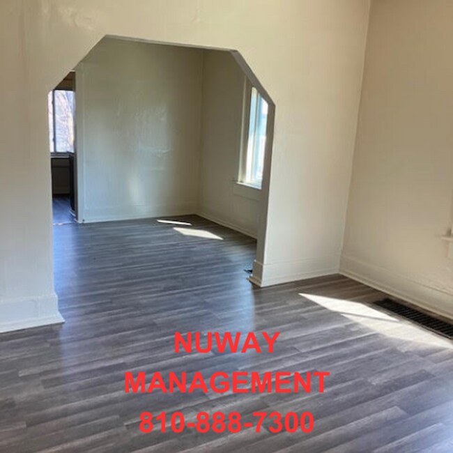 Foto del edificio - 810-888-7300