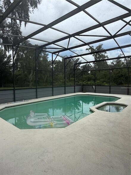 Building Photo - 6828 FL-33