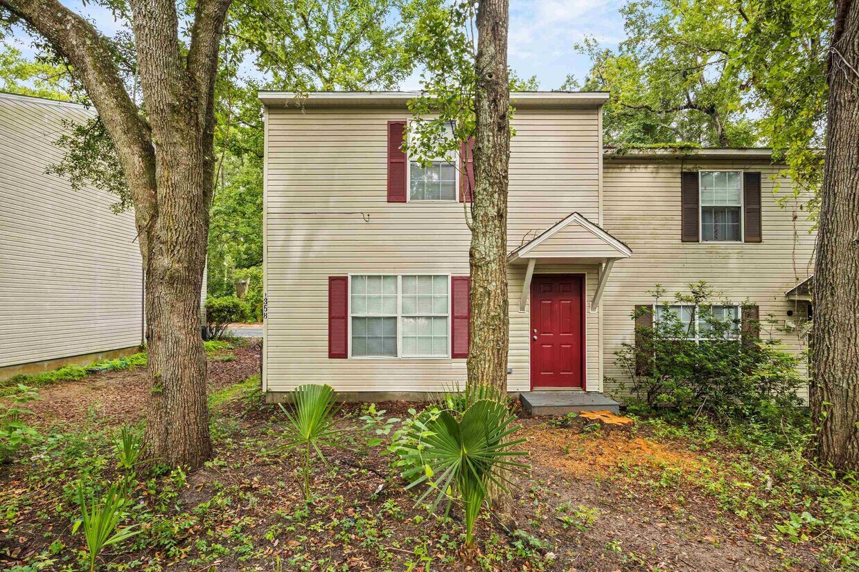 Primary Photo - 1358 Ocala Rd