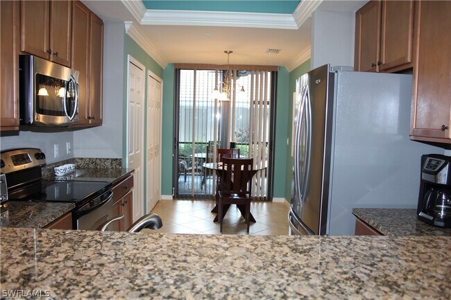 Building Photo - 10044 Siesta Bay Dr