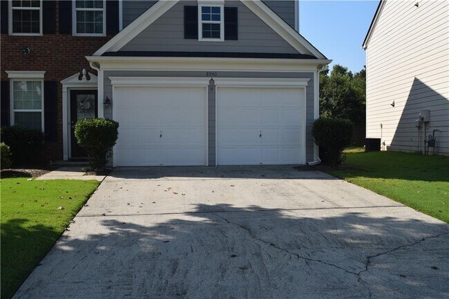 Building Photo - 8940 Radford Ln