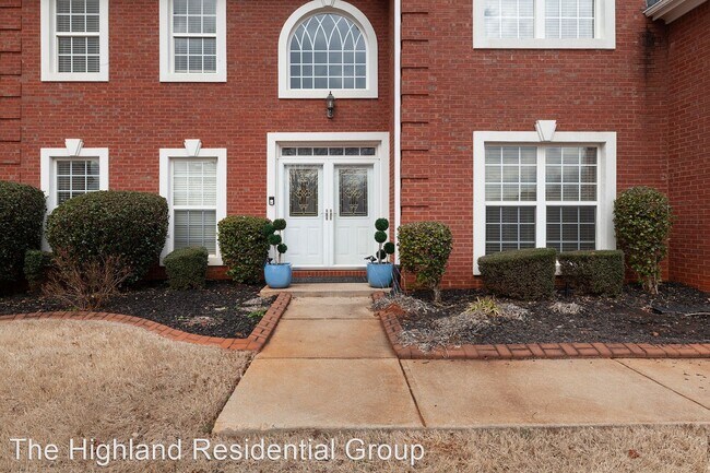 Building Photo - 5 br, 3 bath House - 733 Whitfield Court