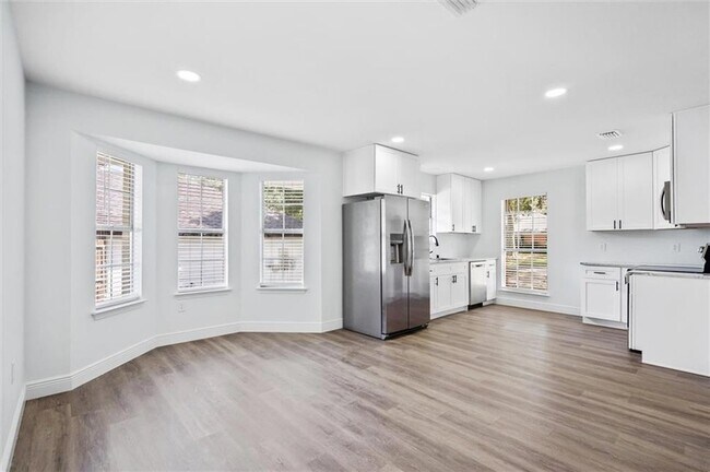 Foto del edificio - 7328 Janita Dr