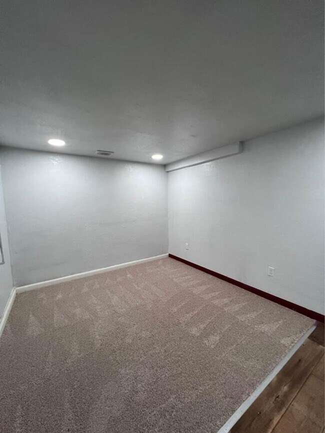 Foto del edificio - Newly remodeled 2bedroom 1 bath, includes ...