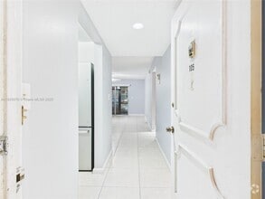 Building Photo - 4113 NW 88th Ave