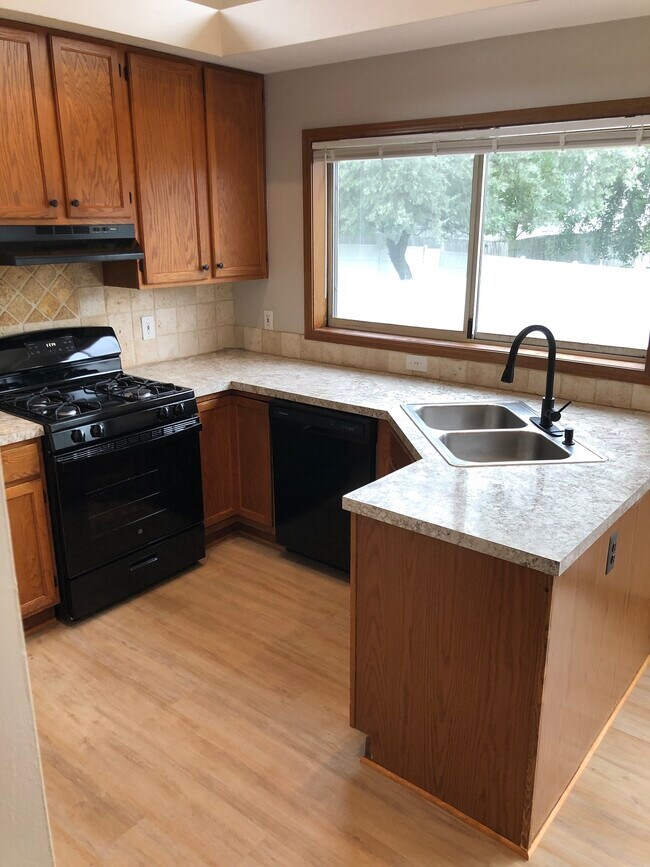 Building Photo - 4541 Brookmeadow Ct SE