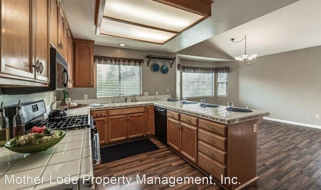 Foto del edificio - 3 br, 2 bath House - 868 Live Oak Drive
