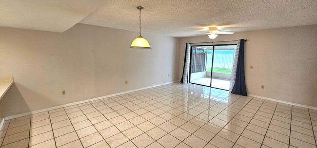 Foto del edificio - Indian Harbor Beach- 2 Story Townhome