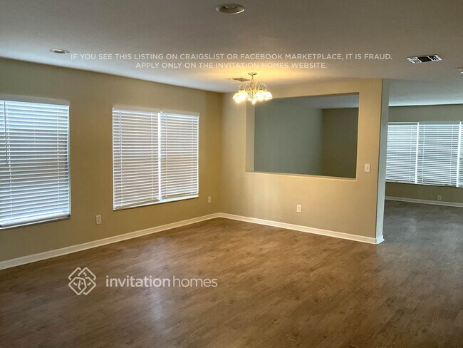 Foto del edificio - 15262 Galbi Dr