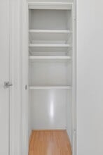 Building Photo - 217 E 12th St