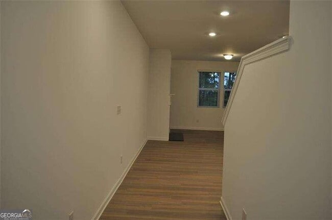Building Photo - 5970 Lyon St