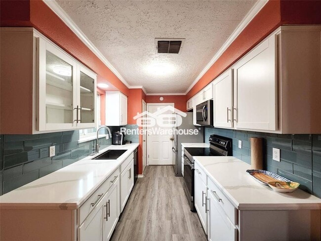 Building Photo - 2830 Virginia Colony Dr
