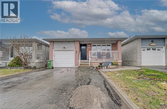 Building Photo - 383 Rexford Dr