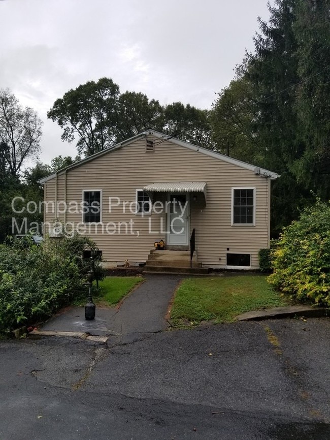 Building Photo - 54 Pitney Rd