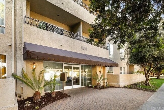 Foto del edificio - 4647 Willis Ave