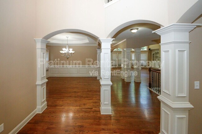 Building Photo - 4580 Wykeshire Ct
