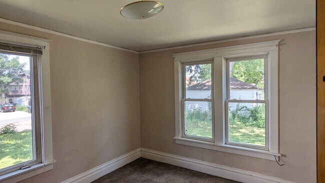 Foto del edificio - 326 E Hickory St