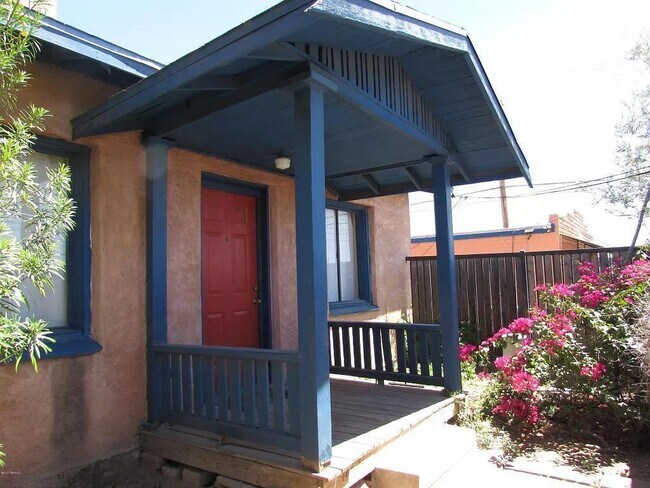 Building Photo - Home Sweet Home