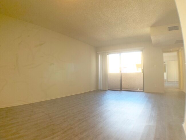 Foto del edificio - 3747 Glendon Ave