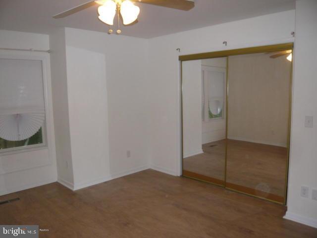 Building Photo - 652 Nottingham Ct
