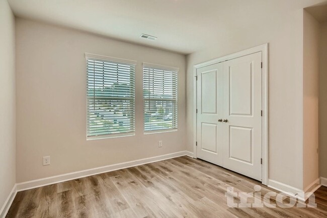 Foto del edificio - 9205 Festival Wy