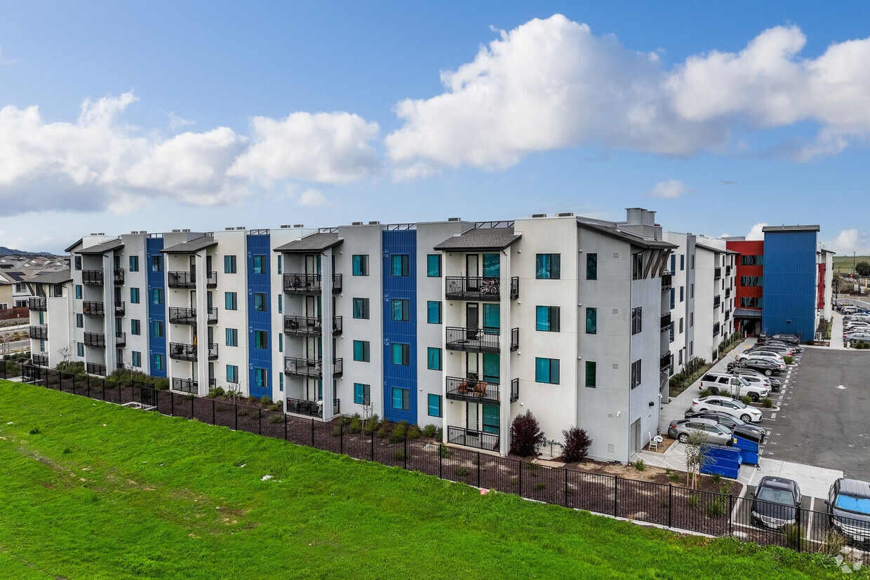 One Lake Family Apartments Houses for Rent - Fairfield, CA | Apartments.com