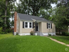 Building Photo - 3302 Orlando Ave