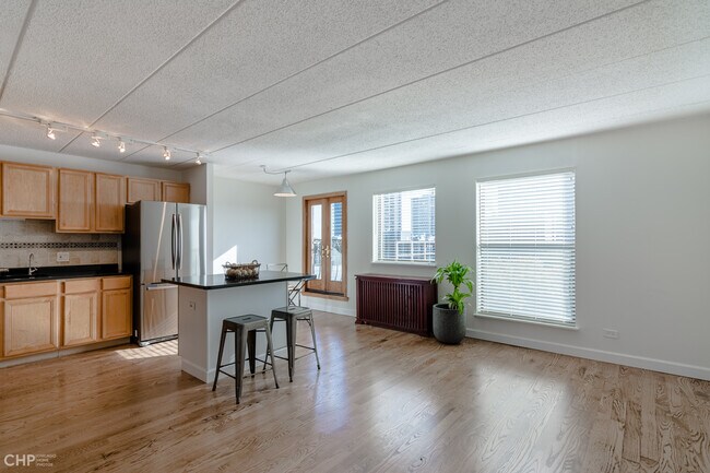 Building Photo - 711 W Gordon Ter