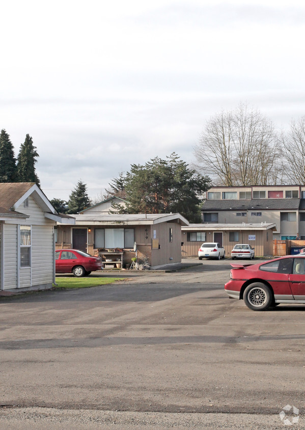 Building Photo - Davis Apartments