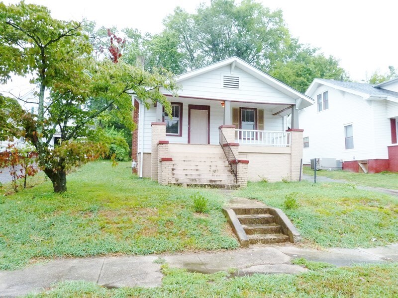 Primary Photo - 311 E Emerald Ave