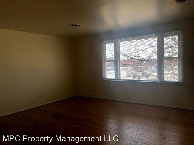 Building Photo - 8051 27th Ave