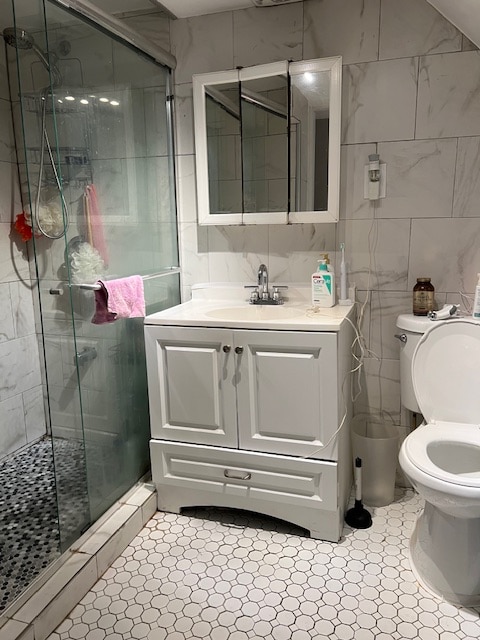 Building Photo - 30-60-60 41st St