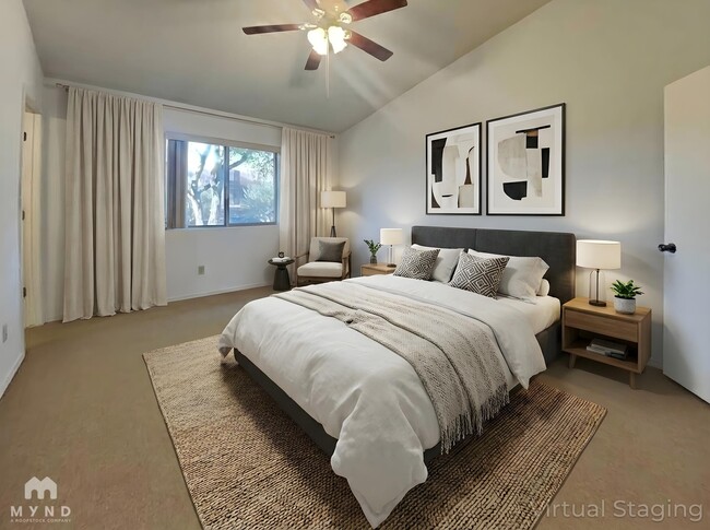 Building Photo - 1679 W Camino Acierto