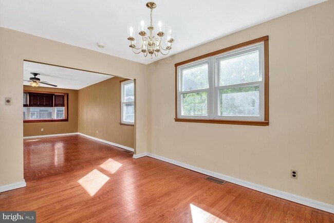 Foto del edificio - 1466 Bluejay Rd